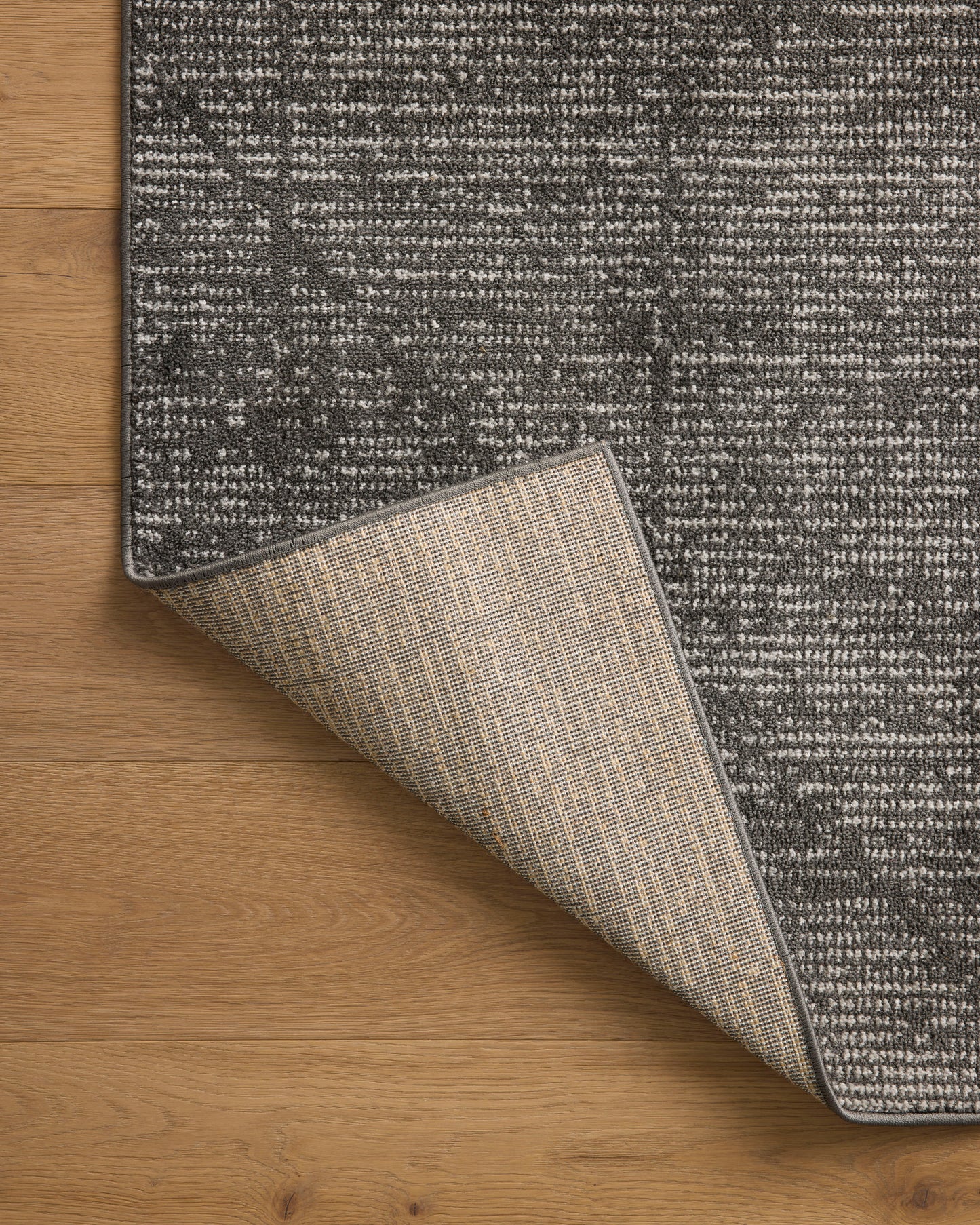 Wren Rug in Charcoal/Ivory