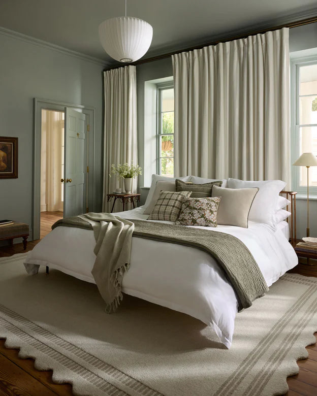 Sloan Rug in Ivory/Grey