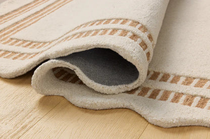 Sloan Rug in Ivory/Rust