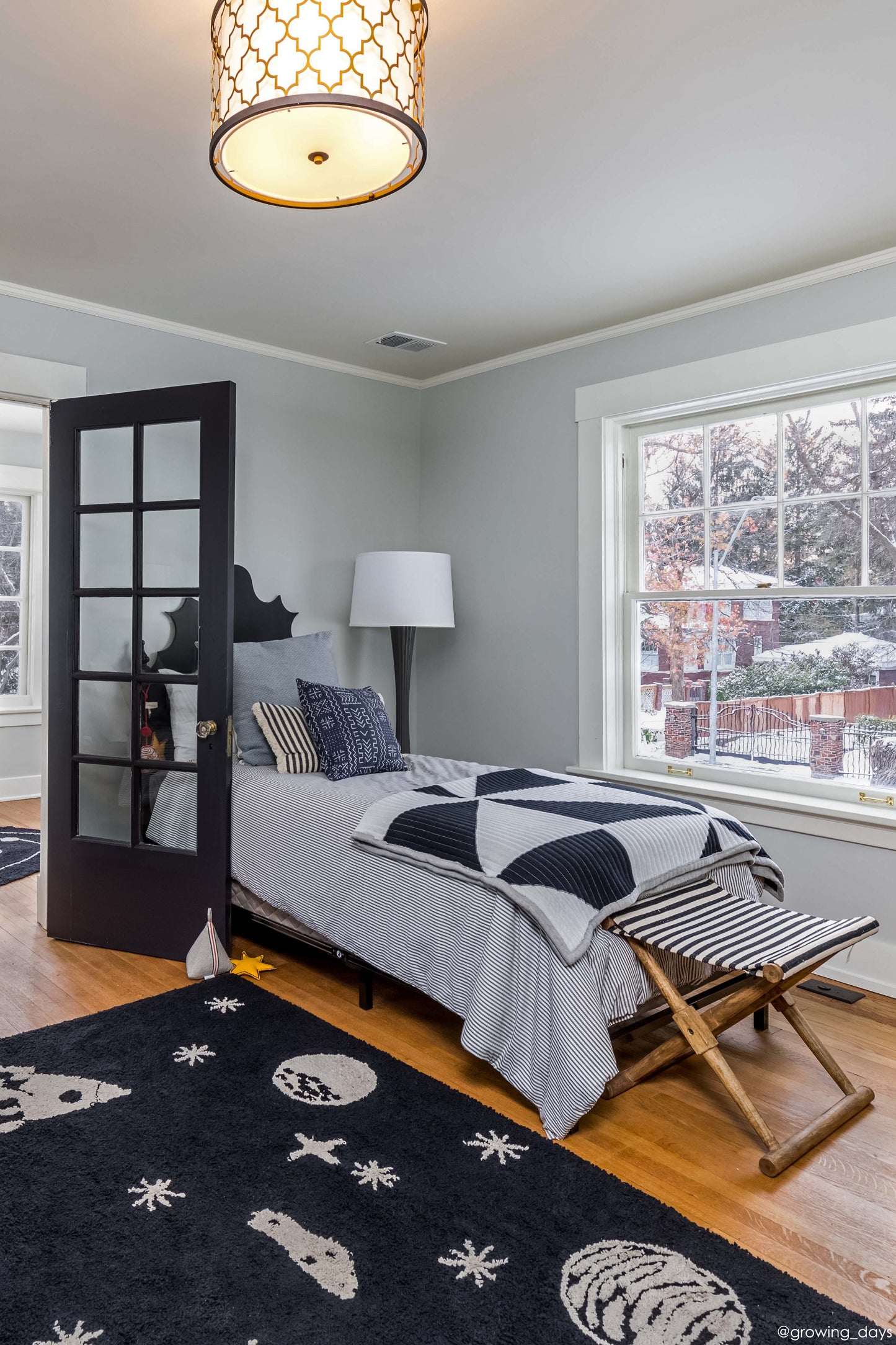 Washable Rug in Universe