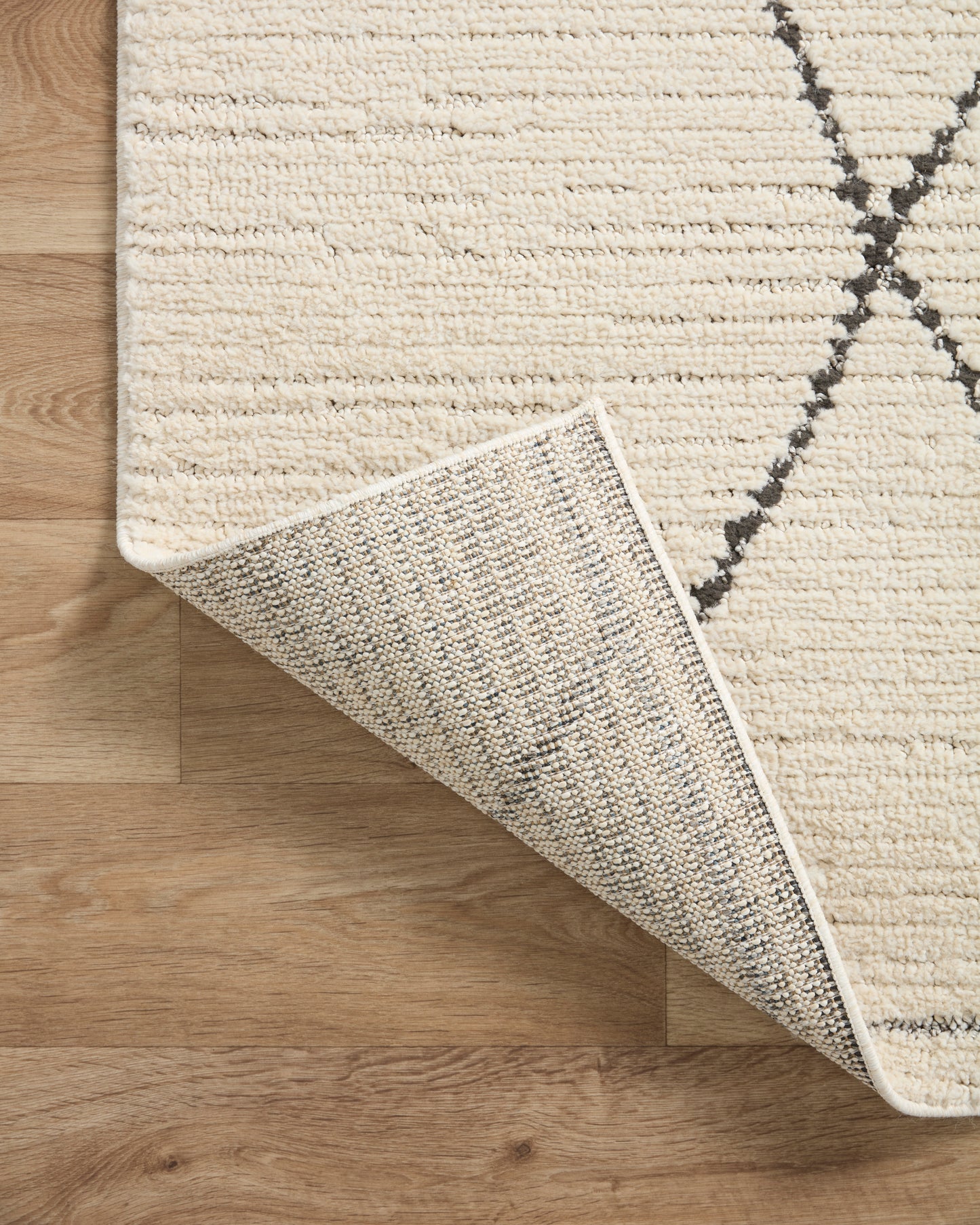 Ines Rug in Ivory/Charcoal