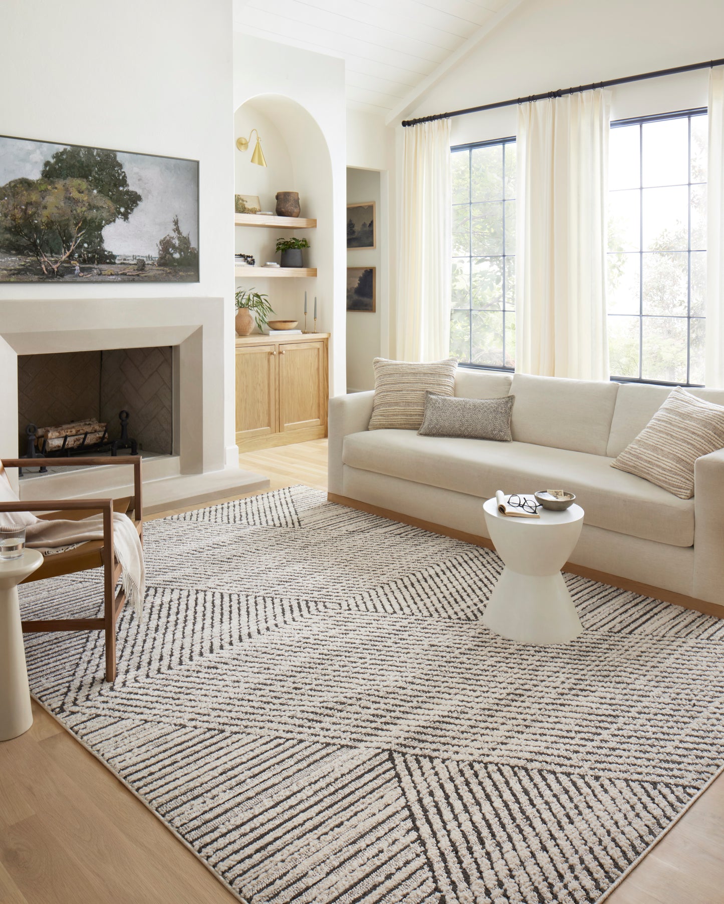 Ines Rug in 06 Charcoal/Ivory