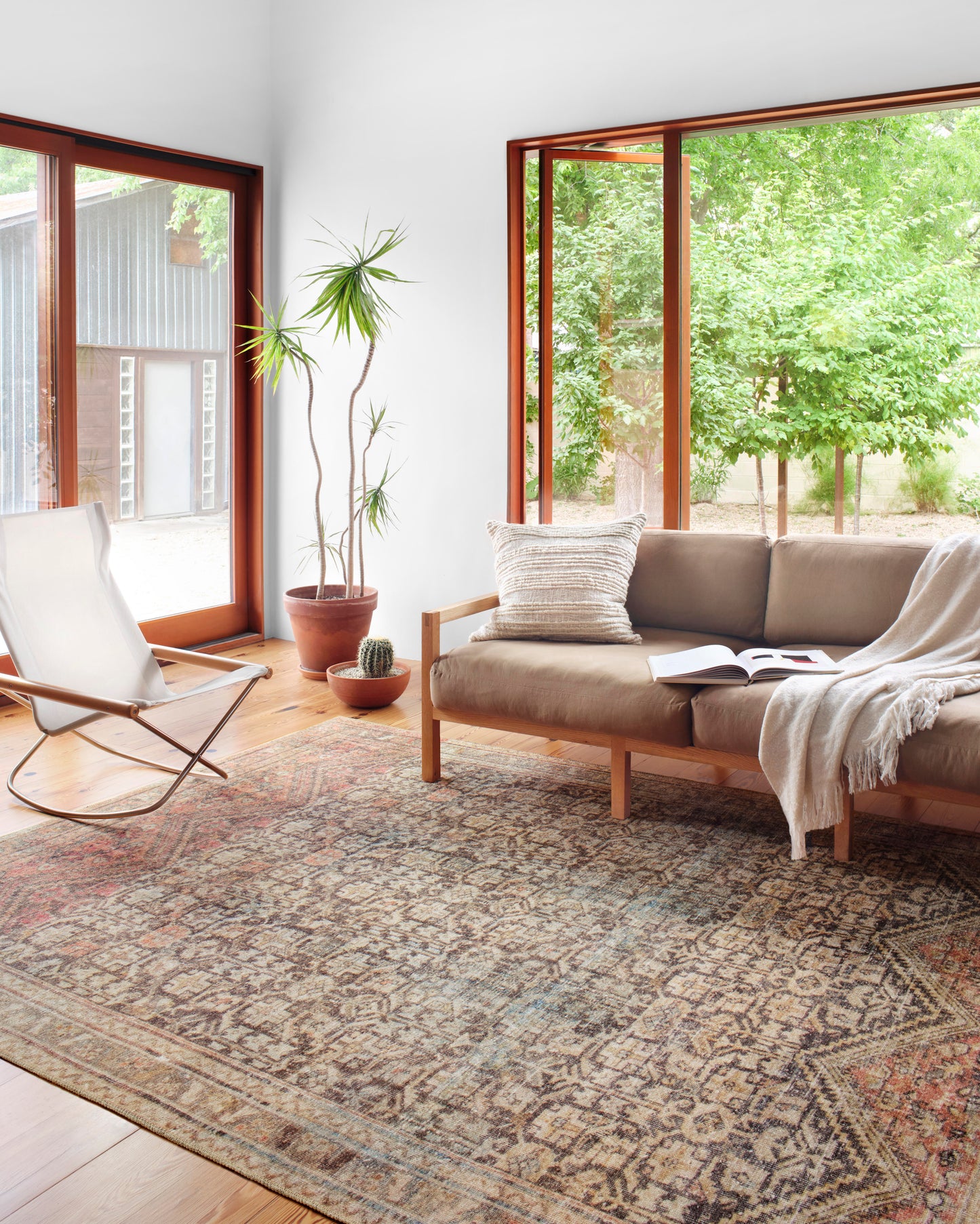 Eleanor Rug in Charcoal/Multi