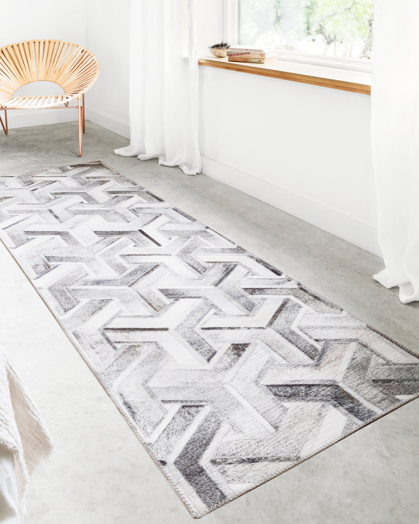 Maddox Rug in Silver/Ivory