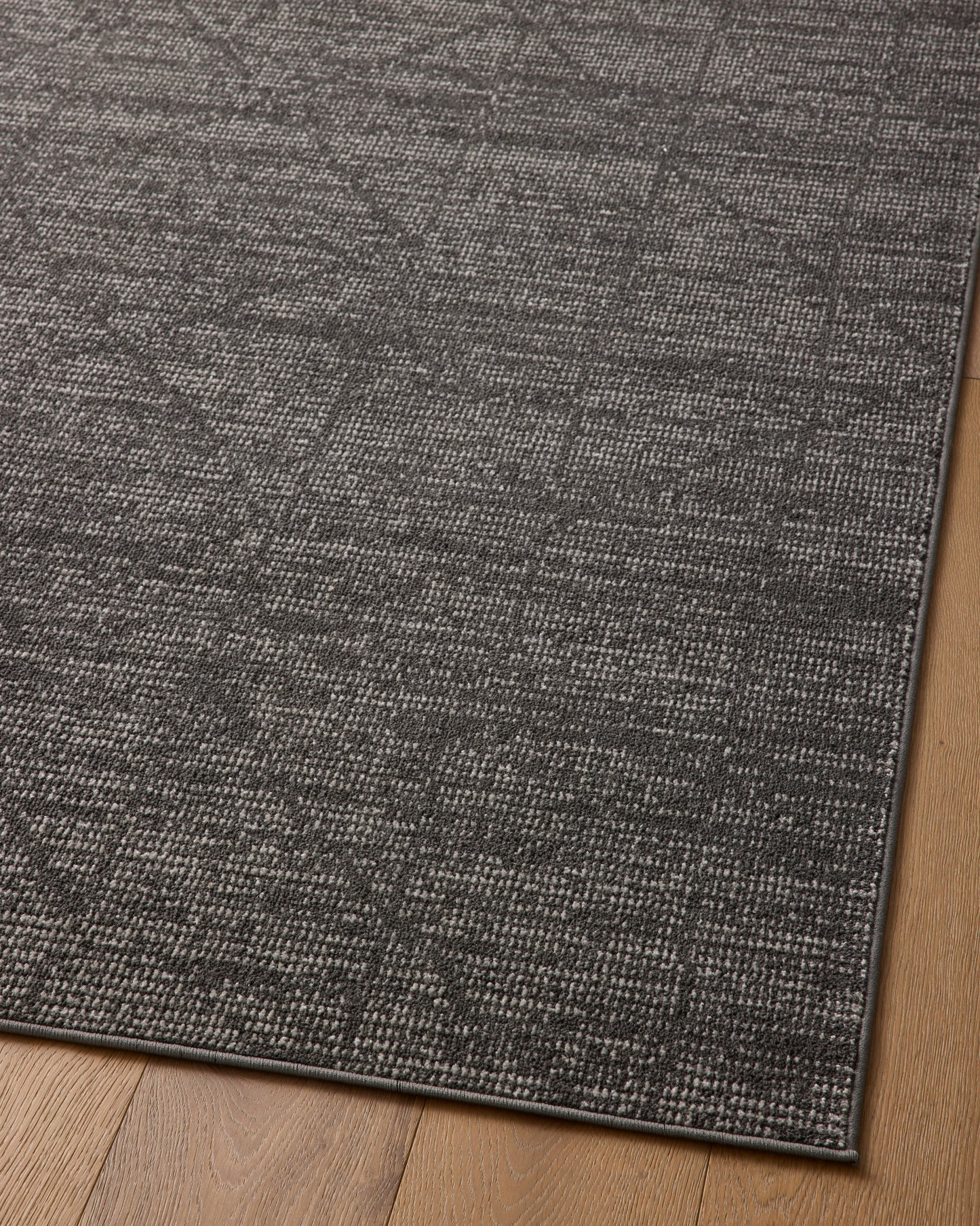 Wren Rug in Charcoal/Ivory