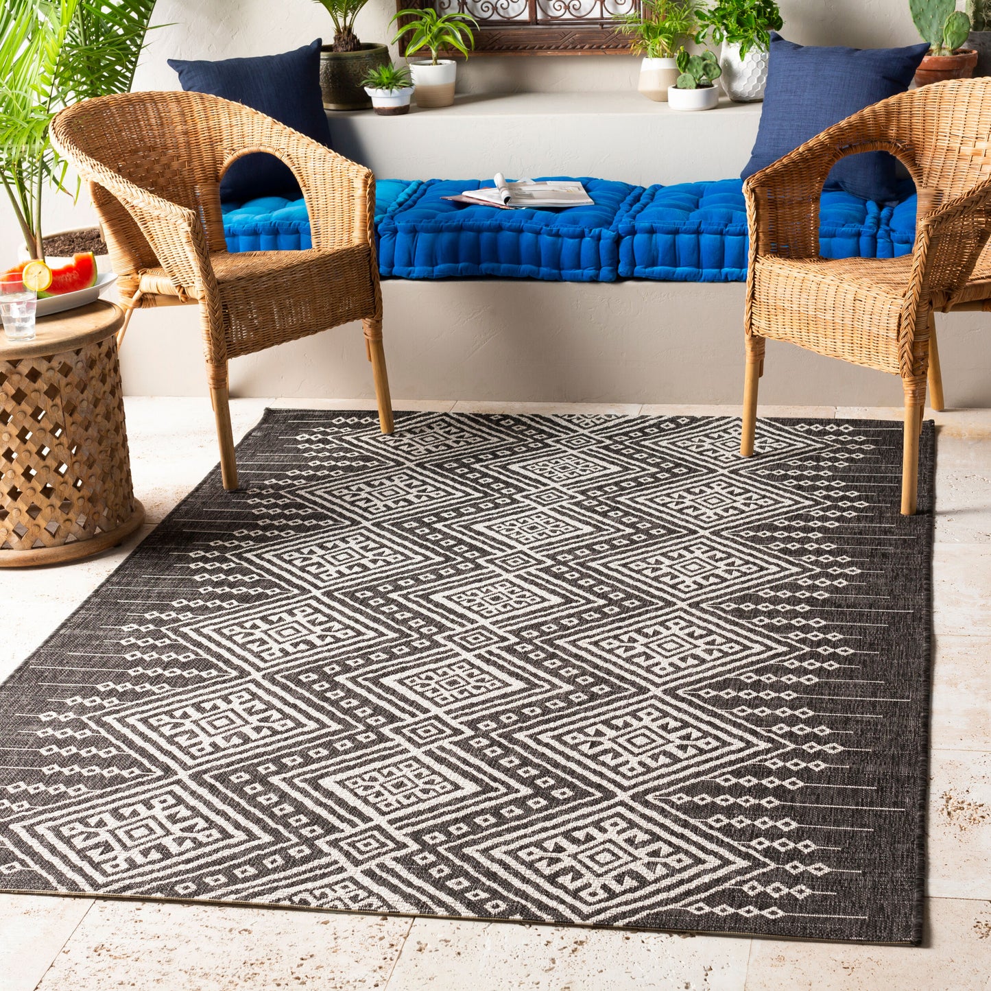 Sorrento Rug in Black/Ivory