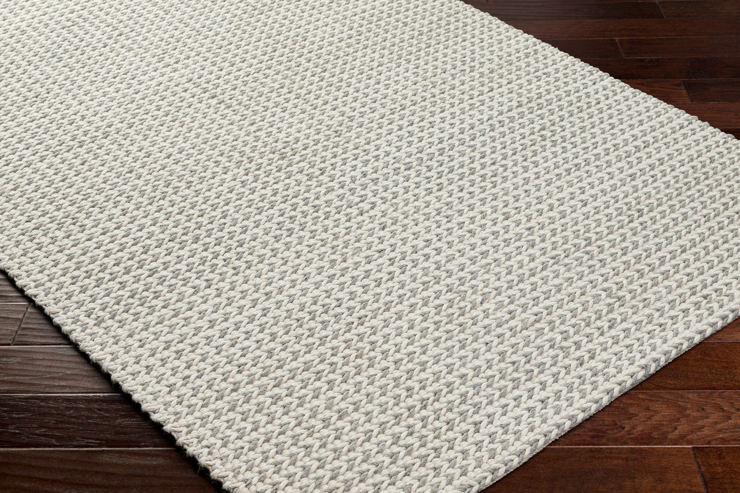 Sundance Rug in Grey/White