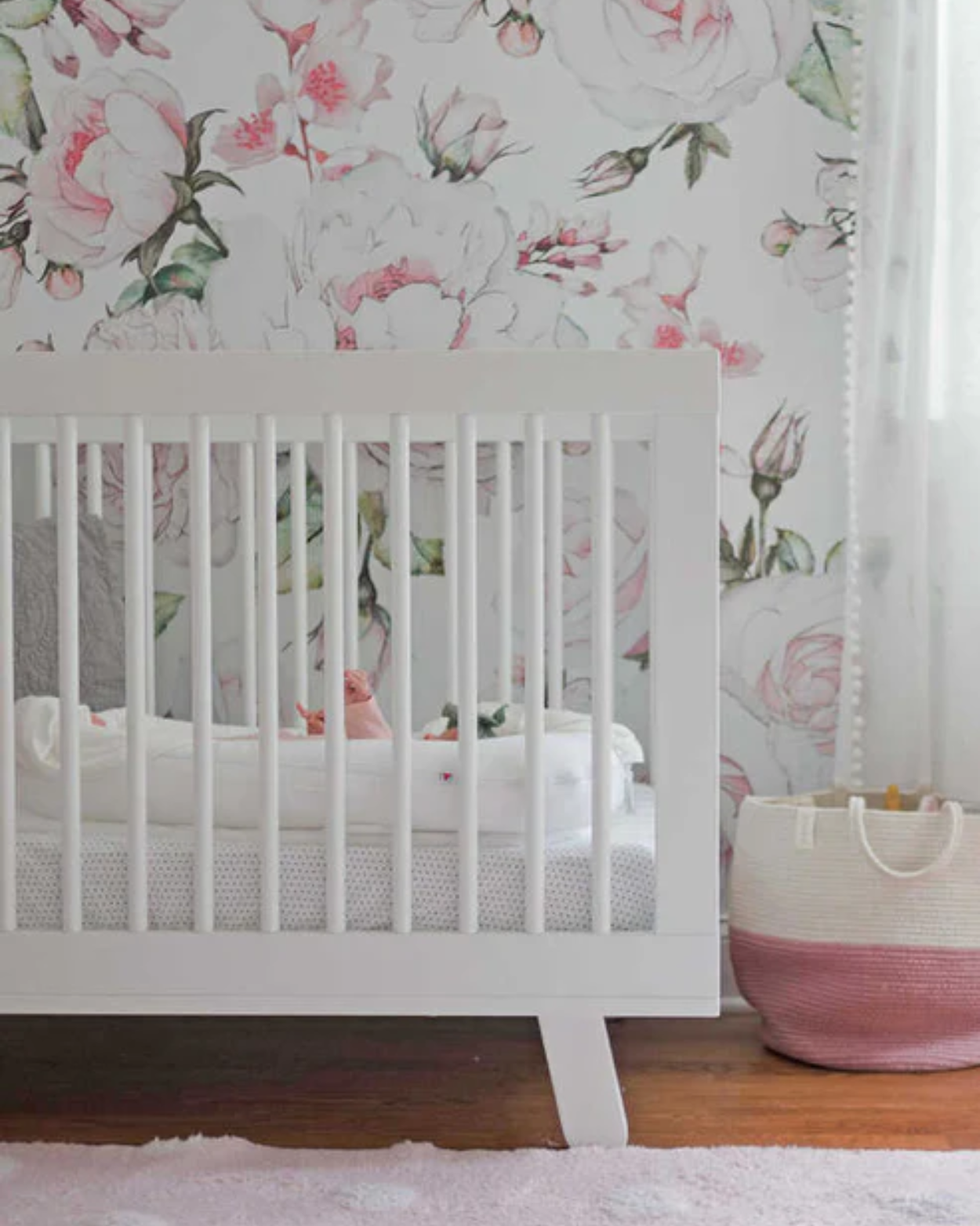 Washable rug in Polkadots Pink (3)